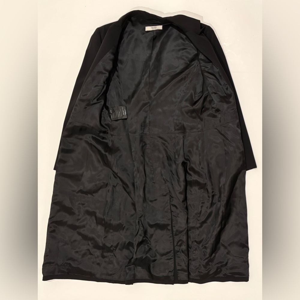 Prada Elegant Black Women's Coat size EU 44 - Picture 3 of 4